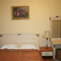 Готельний комплекс Буковель - двуспальная кровать в номере