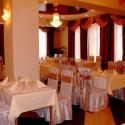 Готель Червона Гора - ресторан столы