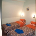 База відпочинку Драгобрат - кровати в 2-х местном номере гостиницы