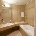 Готель Континенталь - номер бизнес стандарт ванная