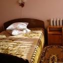 Санаторій Синяк - двуспальная кровать в номере